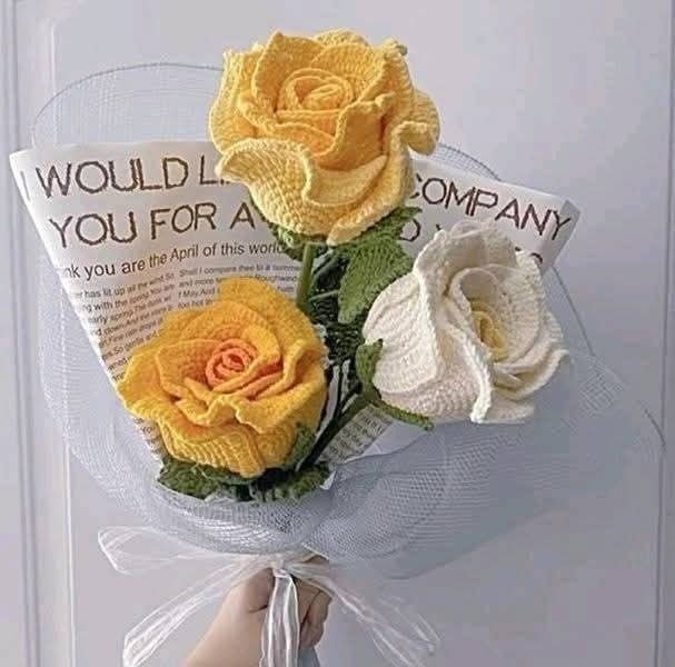 Crochet Bouquet: Beautifully Crafted Yarn Roses